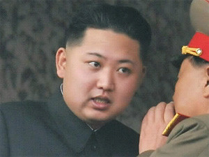 ▲ 3대에 걸친 포악한 학정을 펴고 있는 김일성-김정일-김정은 일가의 이른바 '선군정치'의 횡포 아래 북한군 고위 장교들이 여군들을 '성노예'로 삼는 일이 비일비재하다고 한다. 인민의 자유와 평등을 주장하며 지상낙원을 표방하는 김씨 일가의 전제주의적 학정의 한 현상이 아닐 수 없다. 소수자의 인권, 특히 여성이나 다문화 이주여성, 더 나아가 동성애자 인권까지 존중한다는 아름다운재단이나 참여연대 등 친북-종북 세력들은 이런 북한의 참상에 대해 여전히 눈과 귀를 닫고 있다.ⓒ