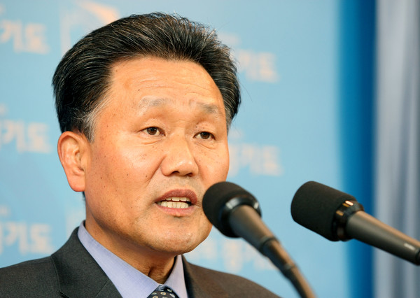 ▲ 14일 오후 이필광 감사관이 경기도청 브리핑실에서 열린 2011 국민권익위 청렴도 결과발표에 대한 기자회견을 하고 있다. ⓒ 뉴데일리