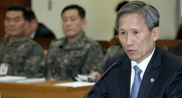 ▲ 김관진 국방장관이 20일 국회 국방위에서 김정일 사망과 관련해 의원들의 질의에 답변하고 있다. ⓒ연합뉴스