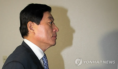 ▲ 원세훈 국정원장이 20일 오전 국회 정보위원회 전체회의에 참석하고 있다. ⓒ연합뉴스