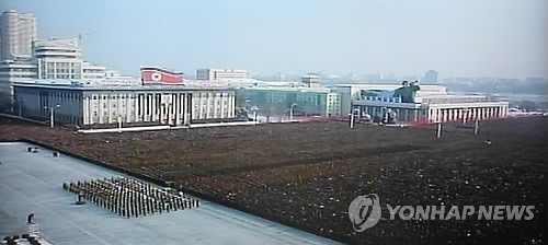 ▲ 北 중앙추도대회 (서울=연합뉴스) 29일 오전 평양 김일성광장에서 중앙추도대회가 열리고 있다. 2011.12.29 << 조선중앙TV >>ⓒ