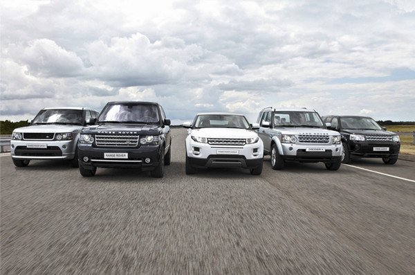 ▲ 랜드로버의 라인업. 이보크를 중심으로 레인지로버, 디스커버리4, 프리랜더2 등이 보인다.