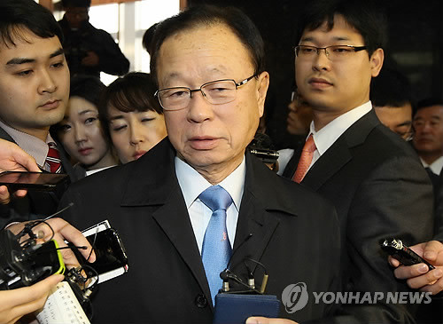 ▲ 박희태 국회의장은 6일 한나라당 전당대회에서 '돈봉투'를 건넸다는 의혹을 받고 있는데 대해 "전혀 모르는 일이고 나와는 관계없다"고 말했다. ⓒ 연합뉴스