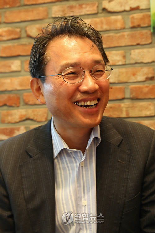 ▲ 변양균 노무현 대통령 비서실 전 정책실장이 10일 '노무현의 따뜻한 경제학' 책에서 신정아 사건에 대해 처음으로 입을 열었다. ⓒ 연합뉴스