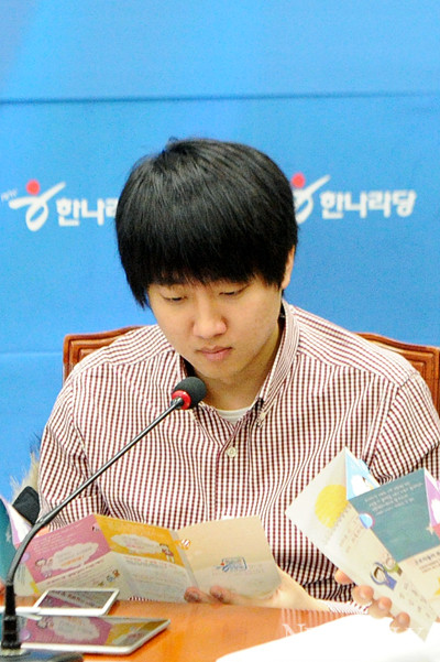 ▲ 12일 서울 여의도 국회의사당에서 열린 한나라당 비상대책위원회 회의에 참석한 이준석 비대위원 ⓒ뉴데일리