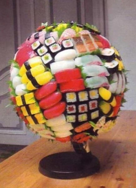 ▲ ‘이것이 회전초밥’ 게시물이 네티즌들에게 웃음을 안기고 있다.  ⓒ 트윗픽