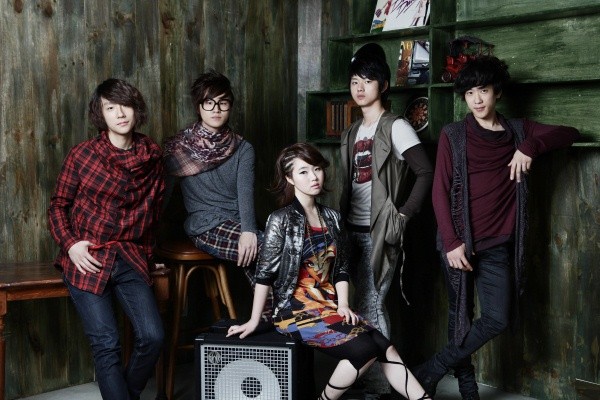 ▲ 그룹 '더 게이트'의 멤버들. 왼쪽부터 김세영(기타), 이진명(건반), 정선아(보컬), 엄태환(베이스), 박우빈(드럼).   ⓒ 뉴데일리