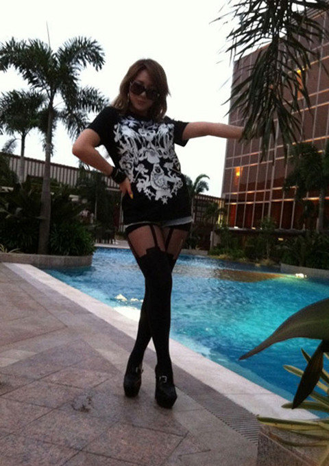 ▲ 2NE1 멤버 씨엘이 파격의상을 선보여 화제다.  ⓒ 산다라박 미투데이