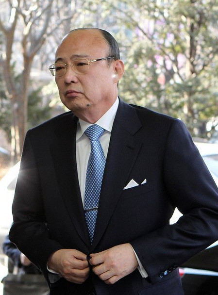 ▲ 한화 김승연 회장. 김 회장은 최근 횡령 및 배임 혐의로 기소된 뒤 재판 중이다. 사진은 김 회장의 법원 출두 모습. ⓒ 연합뉴스