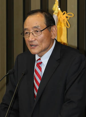 ▲ 김효재 전 청와대 정무수석이 15일 오전 검찰에 소환된다. 그는 2008년 한나라당 (현 새누리당) 전당대회 돈봉투 살포에 개입한 의혹을 받고 있다.ⓒ 연합뉴스