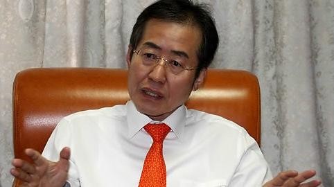 ▲ 새누리당의 가장 큰 숙제는 PK 낙동강 전선의 문재인 상임고문의 예봉을 꺽을 인물을 내세우는 일이다. 사진은 홍준표 전 대표 ⓒ 연합뉴스