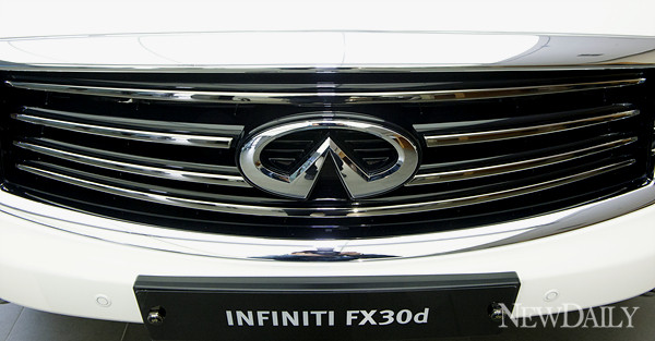 ▲ 아시아 최초로 선보이는 6기통, 3.0L 터보 디젤 엔진을 탑재한 올 뉴 인피니티 FX30d ⓒ양호상 기자