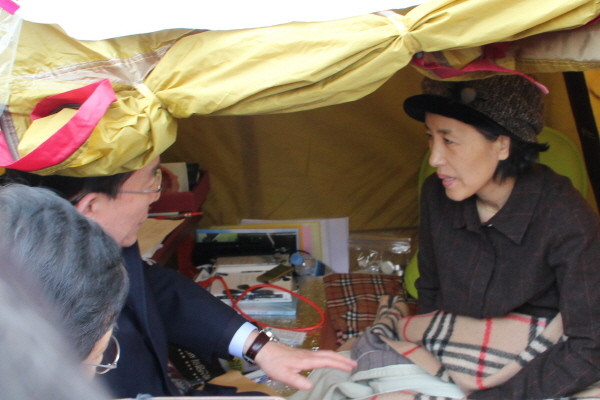 ▲ 자유선진당 박선영 의원이 단식 농성을 벌이던 텐트 안. ⓒ뉴데일리