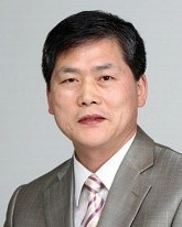 ▲ 칼럼 모음집 '대한민국의 비명'을 출간한 김진 중앙일보 논설위원.ⓒ