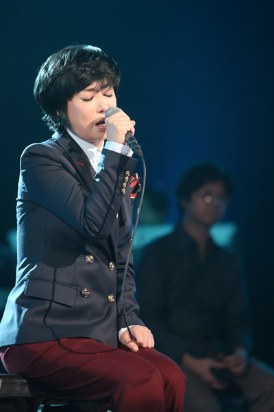 ▲ '나가수'에서 열창을 하고 있는 가수 적우.  ⓒ iMBC 제공