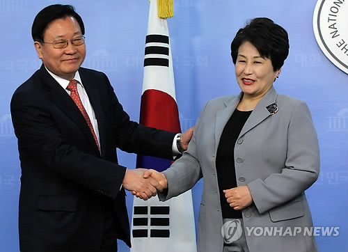 ▲ 박세일 국민생각 대표는 9일 자당의 공천을 앞두고 각 정당의 낙천자들을 모은다는 '이삭줍기' 비판에 대해 "훌륭한 인재를 찾는 보석찾기"라고 말했다.  ⓒ 연합뉴스