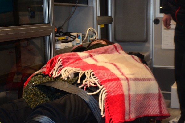 ▲ 이애란 원장이 엠블런스에 올라 누워있다.