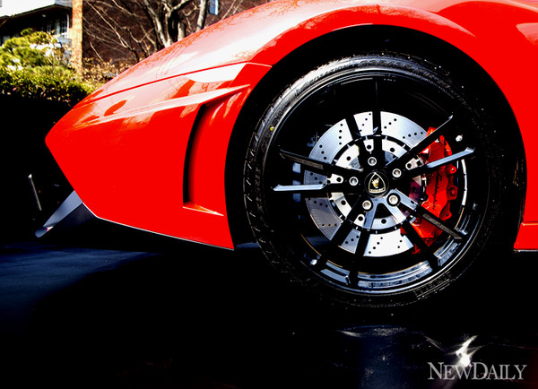 ▲ 세계의 150만대 한정판 람보르기니, '가야르도 LP570-4 슈퍼 트로페오 스트라달레' 19인치 힐ⓒ양호상 기자