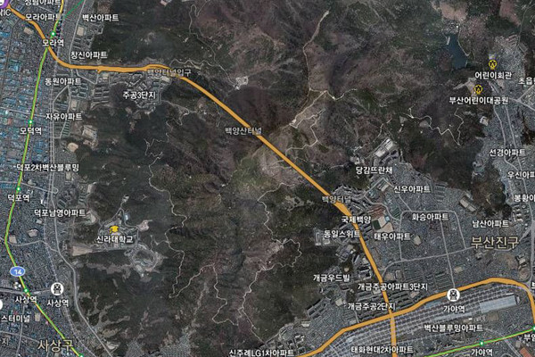 ▲ 구글어스로 본 부산 백양산의 위치. 백양산은 초읍 어린이대공원, 부산 북구, 부산진구 등과 접해 있는 산으로 부산 시민들의 중요한 휴식처다. 롯데는 여기다가도 골프장을 짓겠다고 '로비' 중인 것으로 알려졌다.