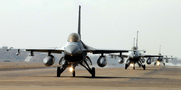 ▲ 20전비 소속 KF-16 전투기들이 이륙을 위해 대기 중이다. 이번 훈련에는 40대의 KF-16 전투기가 참가했다.