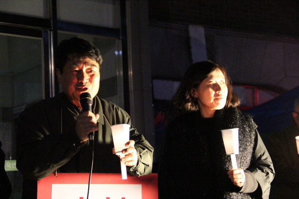 ▲ 단식 4일째인 탈북동포회 최주활 회장이 참석한 시민들에게 