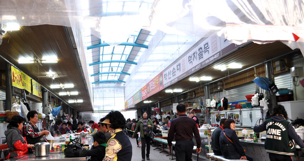 ▲ 충주 공설시장 순대골목ⓒ