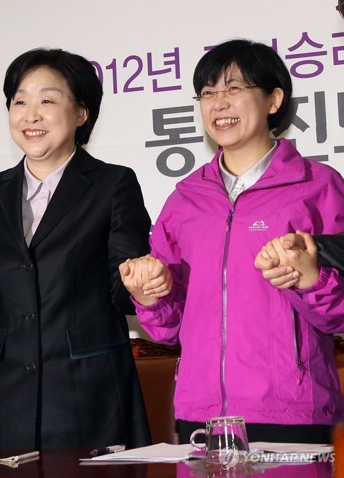 ▲ 통합진보당 이정희 대표가 '여론조사 조작' 파문으로 지난 23일 사퇴한데 이어 심상정 공동대표도 불법 선거운동이 있었다는 의혹이 제기되고 있다.   ⓒ 연합뉴스(자료사진)