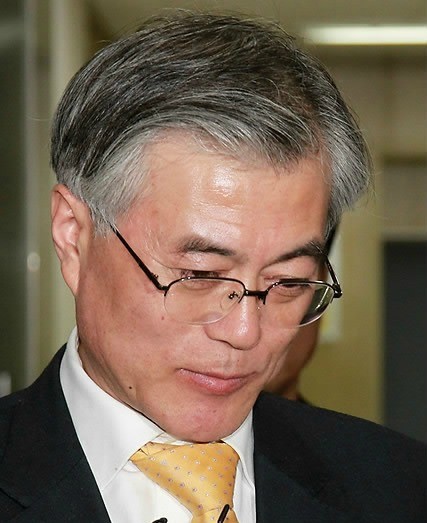 ▲ 선거운동을 벌이는 부산 사상 민주통합당 문재인 후보 ⓒ연합뉴스