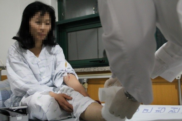 ▲ 탈북자 최 모씨는 자유선진당 박선영 의원에 '어머니'라 부르고 싶다고 했다. ⓒ 뉴데일리