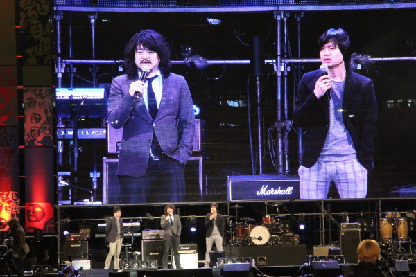 ▲ 7일 오후 서울광장에서 열린 투표 독려 콘서트에 출연한한 '나는 꼼수다' 진행자 김어준과 주진우. ⓒ 뉴데일리