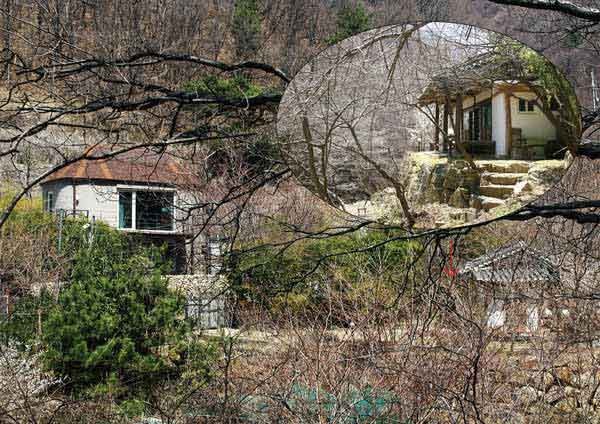 ▲ 논란이 되고 있는 문재인 후보의 불법 건축물 ⓒ뉴데일리