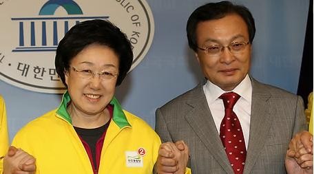 ▲ 세종시에 출마한 민주통합당 이해찬 후보가 9일 막말 논란에 휘말렸다. ⓒ 연합뉴스