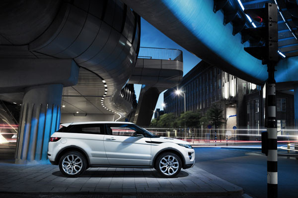 ▲ 랜드로버의 자랑 '레인지로버 이보크'의 모습. 국내에서도 인기가 높다.