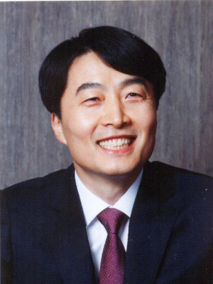 ▲ 하태경 당선자로부터 '경기동부연합'의 핵심으로 지목된 이석기 후보. 이번에 국회에 입성하게 됐다.