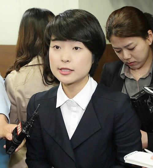 ▲ 지난 4.11총선에서 부산 사상에 출마했던 새누리당 손수조씨가 16일 오전 서울 영등포구 새누리당사에서 기자들의 질문에 답하고 있다. ⓒ연합뉴스