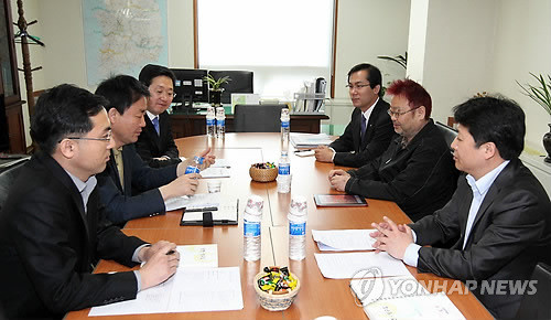 ▲ 새누리당은 20일 오전 서울 여의도 당사에서 전당대회준비위원회의를 열어 새 지도부 선출을 위한 전대 추후 대책 등을 논의하고 있다. ⓒ연합뉴스