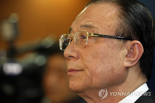 ▲ 대검찰청 중앙수사부가 복합유통단지 인허가와 관련해 최시중(75) 전 방송통신위원회 위원장이 거액의 뇌물을 받았다는 의혹에 대해 수사중인 것으로 23일 알려졌다.ⓒ연합뉴스