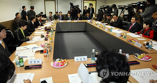 ▲ 앞으로 서울시의 크고 작은 회의 대부분이 '비공개'에서 '공개'로 전환된다. 사진은 지난 1월 30일 열린 물가대책위원회 모습.ⓒ 연합뉴스