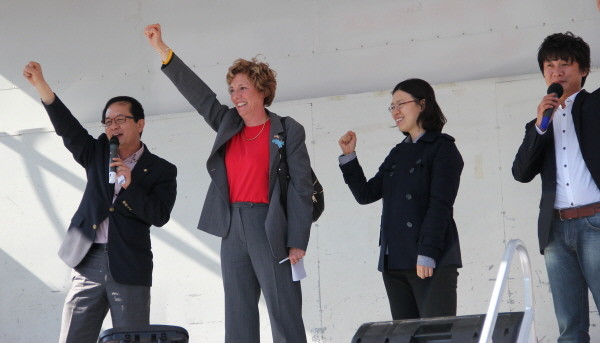 ▲ (왼쪽부터) NK지식인연대 김흥광 대표, 북한자유연합 수잔 숄티 대표, 탈북가수 김충성 씨 ⓒ 뉴데일리