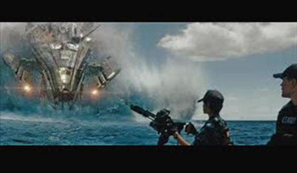 ▲ 영화 '배틀쉽' 중 한 장면. 동명의 보드게임을 모티브로 한 영화는 림팩훈련을 배경으로 하고 있다.
