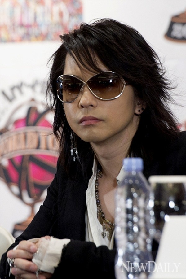 ▲ 왼쪽부터 드러머 유키히로, 베이스기타 테츠야, 보컬 하이도, 기타 켄.