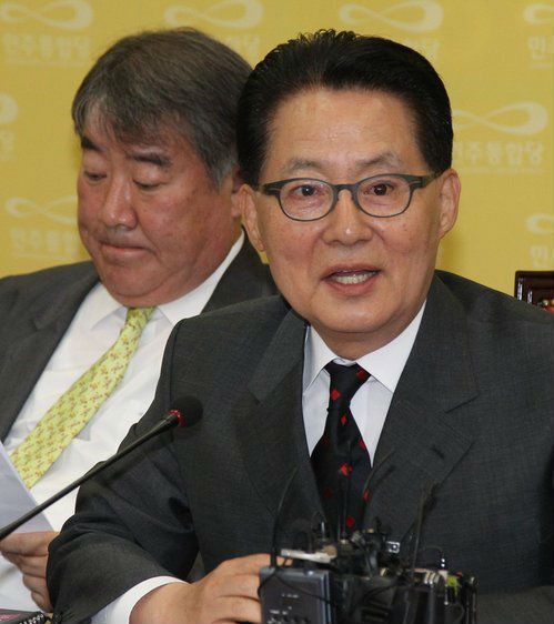 ▲ 민주통합당 박지원 원내대표가 21일 국회에서 열린 비상대책위원회의에서 모두발언하고 있다. ⓒ연합뉴스