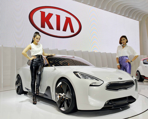 ▲ ⓒ콘셉트카 후륜 스포츠세단 ‘Kia GT'.