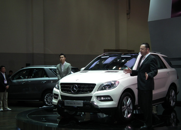 ▲ 메르세데스 벤츠가 이날 처음 선보인 신형 M클래스. 일반적인 M클래스와 ML63 AMG가 함께 출시된다.