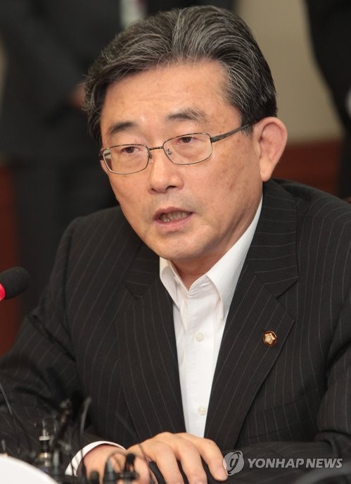 ▲ 31일 오전 서울 여의도 새누리당 당사 회의실에서 열린 제5차 최고위원회의에서 이한구 원내대표가 모두발언을 하고 있다. ⓒ연합뉴스