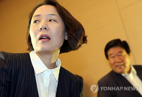 ▲ '폭언 논란'에 휩싸인 민주통합당 임수경 의원이 4일 오전 서울 양재동 교육문화회관에서 열린 워크숍에 참석하고 있다. ⓒ연합뉴스