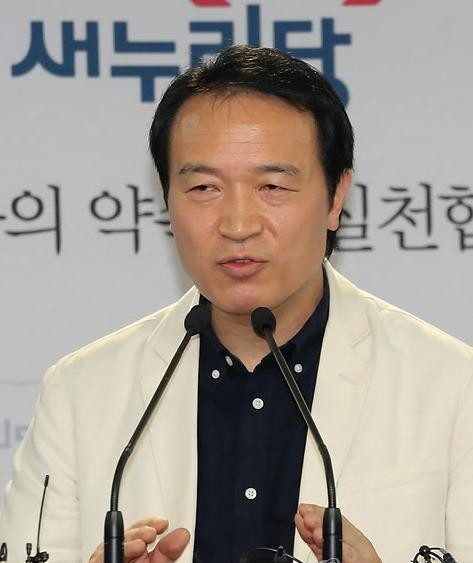 ▲ 새누리당 대권 주자인 임태희 전 대통령실장은 10일 대선 경선 룰(Rule)을 둘러싼 갈등을 두고 