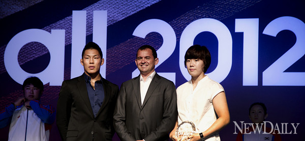 ▲ 지온 암스트롱 아디다스 대표이사와 유도의 황예슬, 김재범선수ⓒ양호상 기자