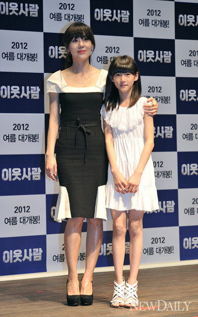 ▲ 왼쪽부터 김윤진, 김새론.ⓒ정상윤 기자.