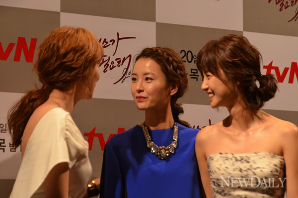 ▲ 왼쪽부터 김지우, 정유미, 강예솔.ⓒ윤희성 기자.